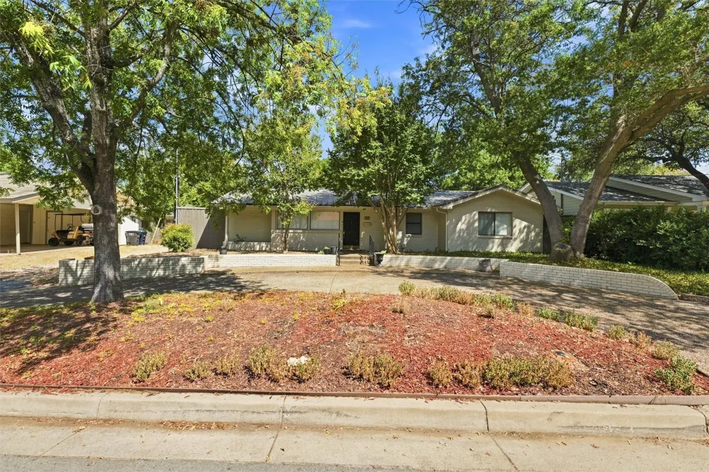 611 Westview Avenue Fort Worth, TX 76107