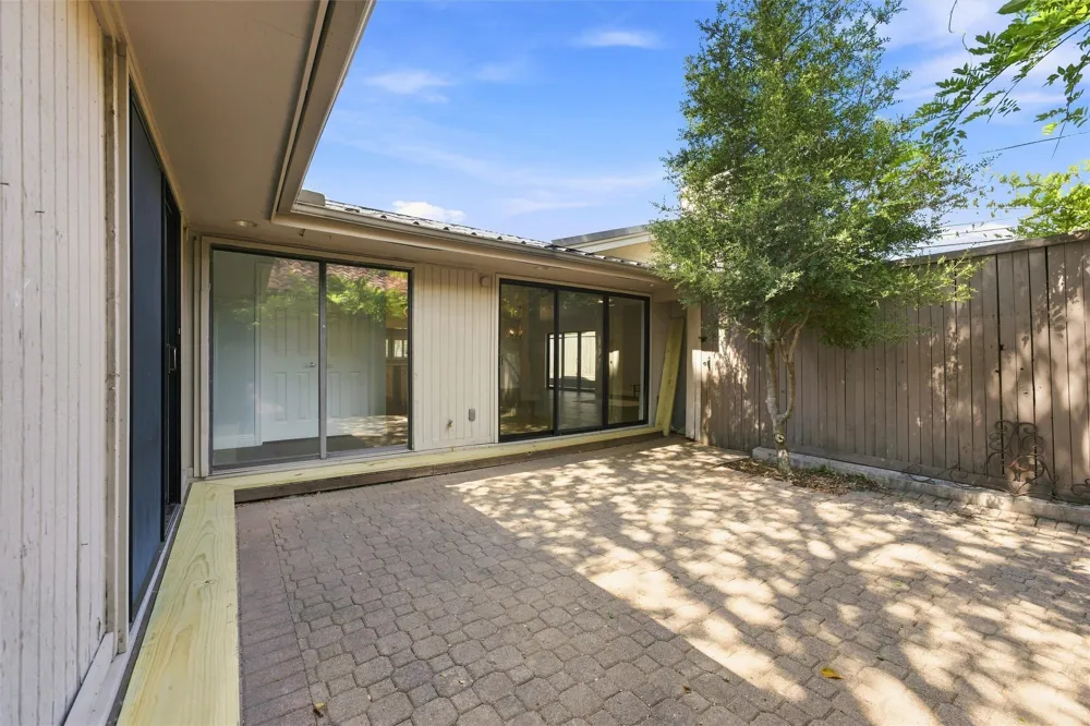 611 Westview Avenue Fort Worth, TX 76107