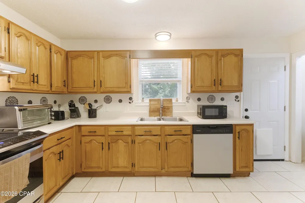 6413 Pine Drive Panama City, FL 32408