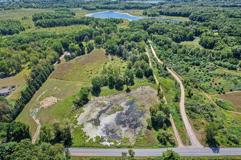 3451 Pifer Road Delton, MI 49046