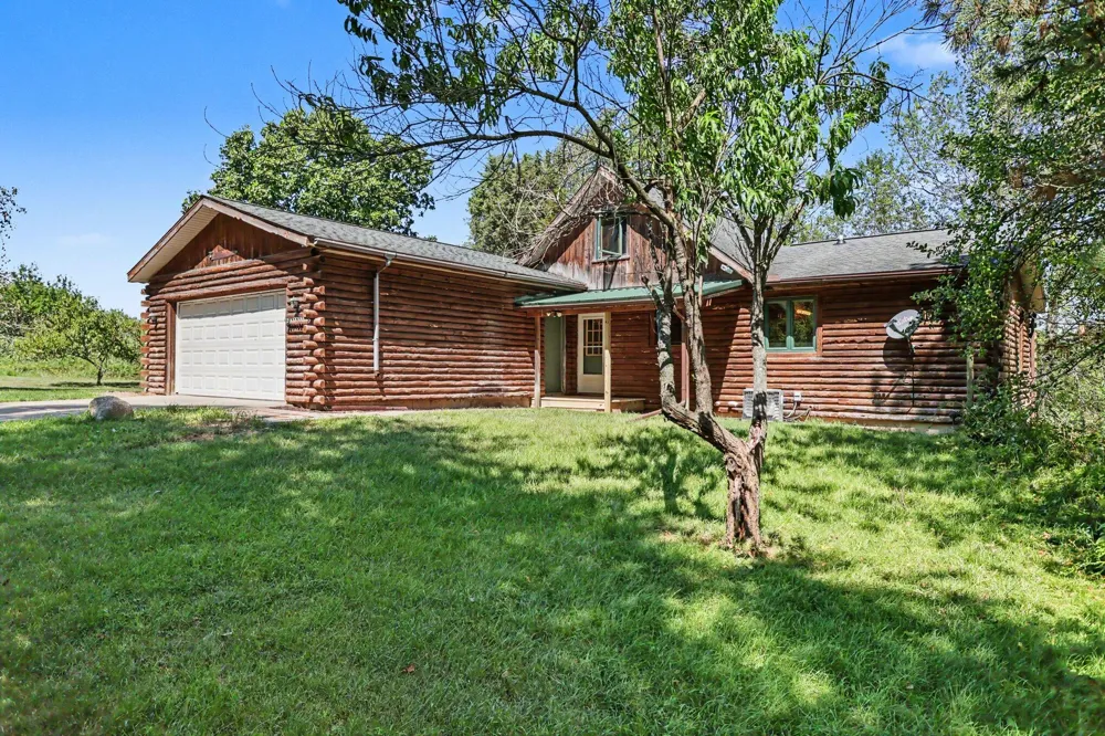 3451 Pifer Road Delton, MI 49046