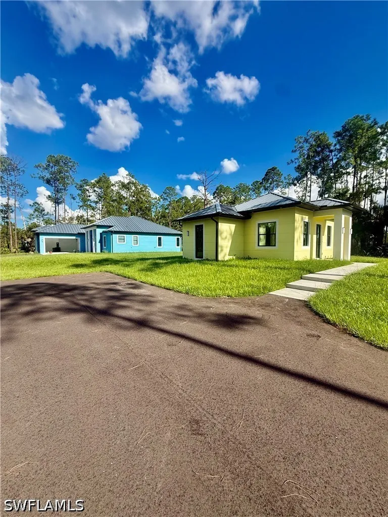 10th Avenue NE Naples, FL 34120
