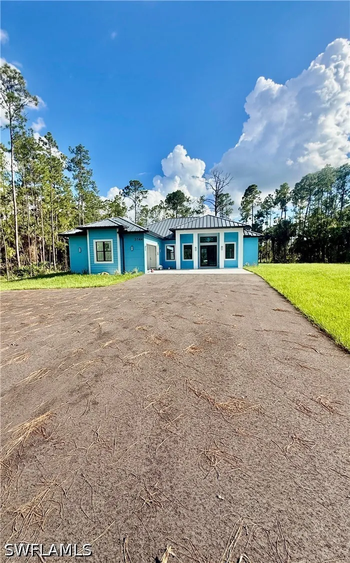 10th Avenue NE Naples, FL 34120