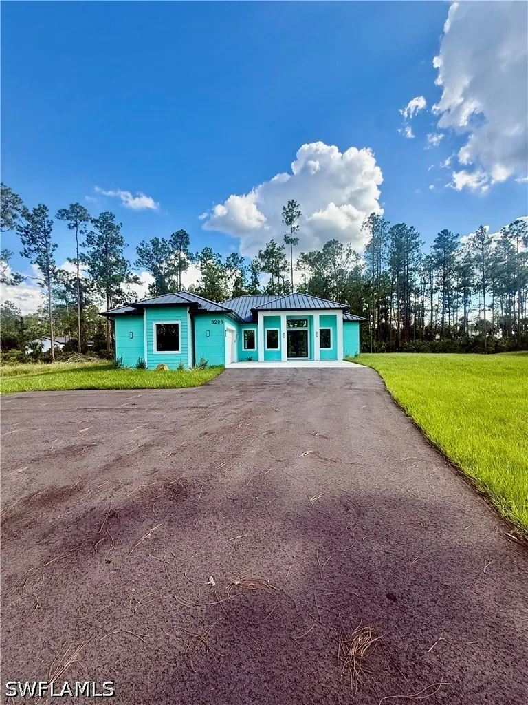 10th Avenue NE Naples, FL 34120