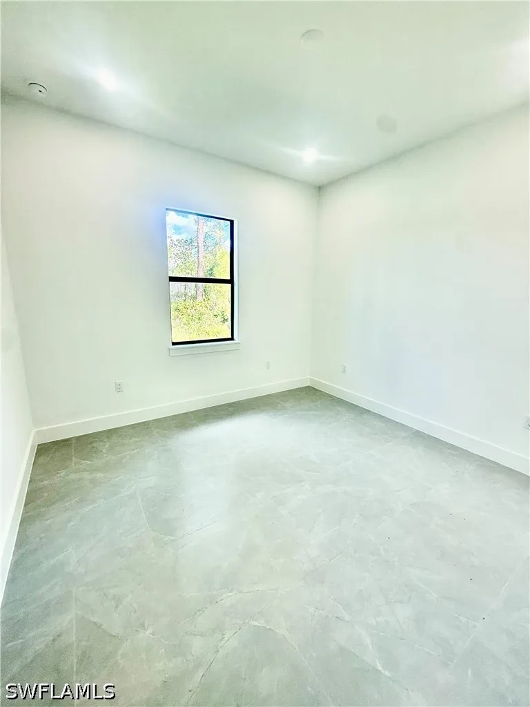 10th Avenue NE Naples, FL 34120