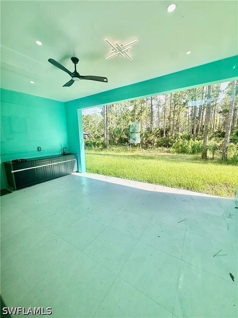 10th Avenue NE Naples, FL 34120