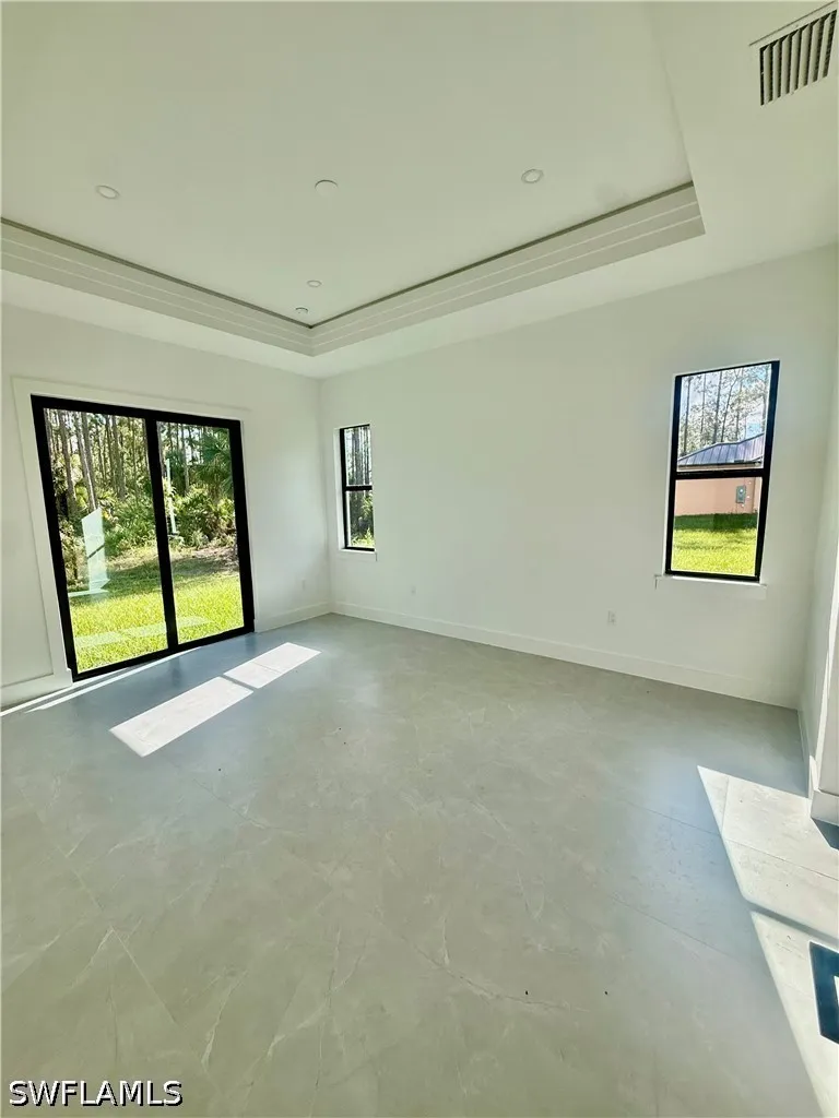 10th Avenue NE Naples, FL 34120