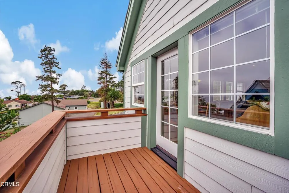 38934 Cypress Way Gualala, CA 95445