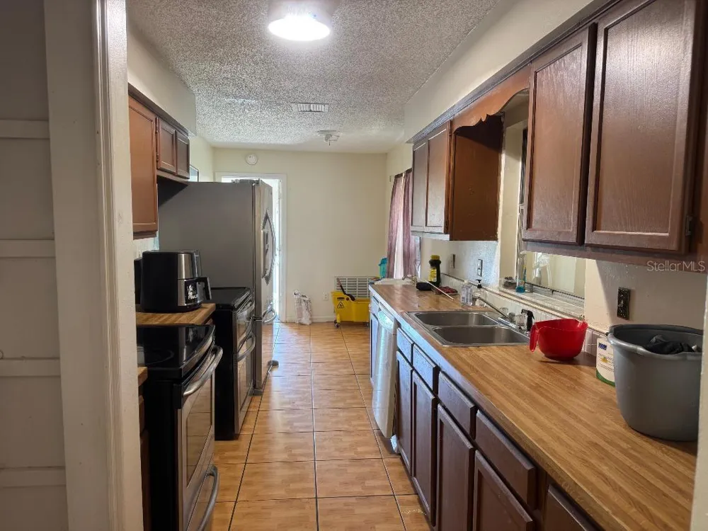 6439 UNDINE WAY Orlando, FL 32818