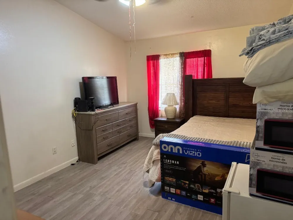 6439 UNDINE WAY Orlando, FL 32818