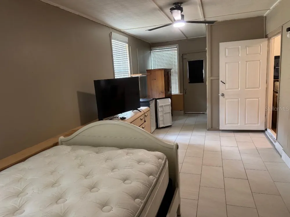 6439 UNDINE WAY Orlando, FL 32818