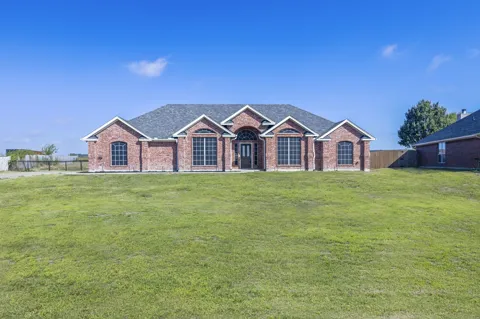 16422 Prairie Meadow
