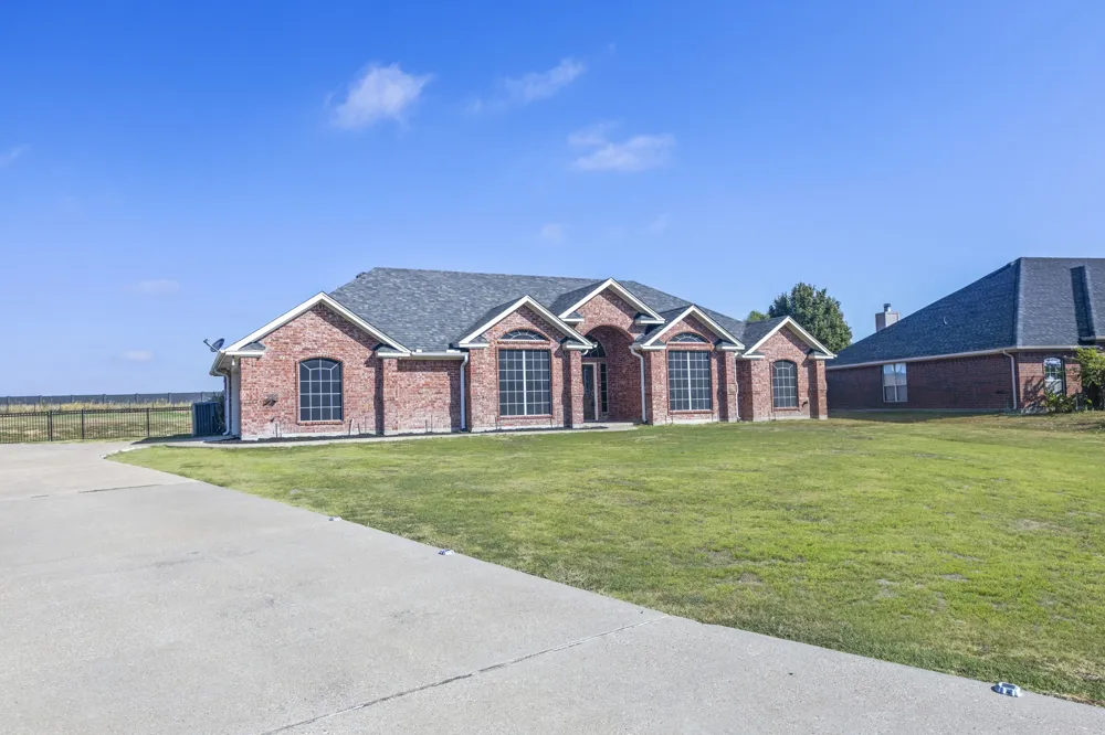16422 Prairie Meadow Forney, TX 75126