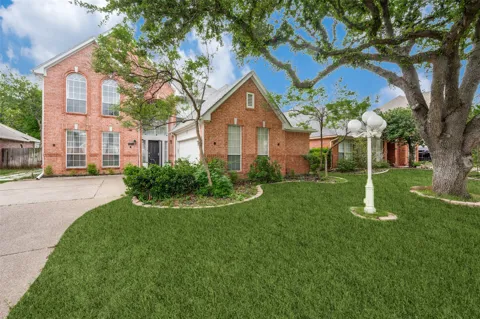 2106 Hunter Place Lane