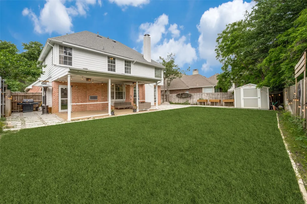 2106 Hunter Place Lane Arlington, TX 76006