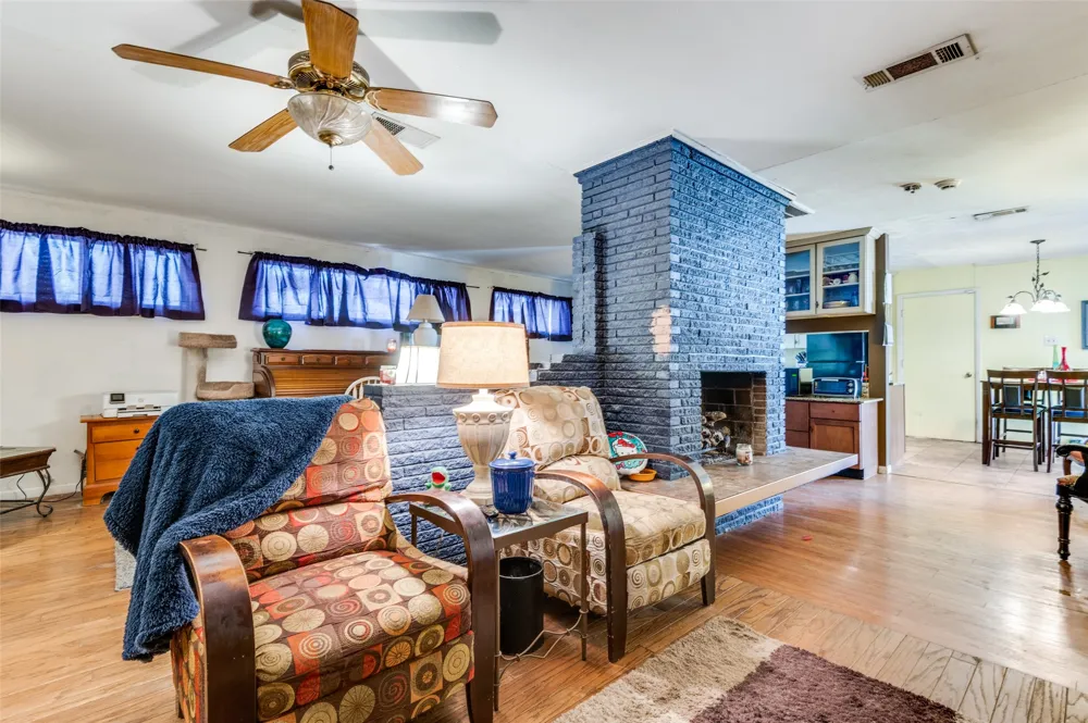 3722 Devonshire Court W Irving, TX 75062