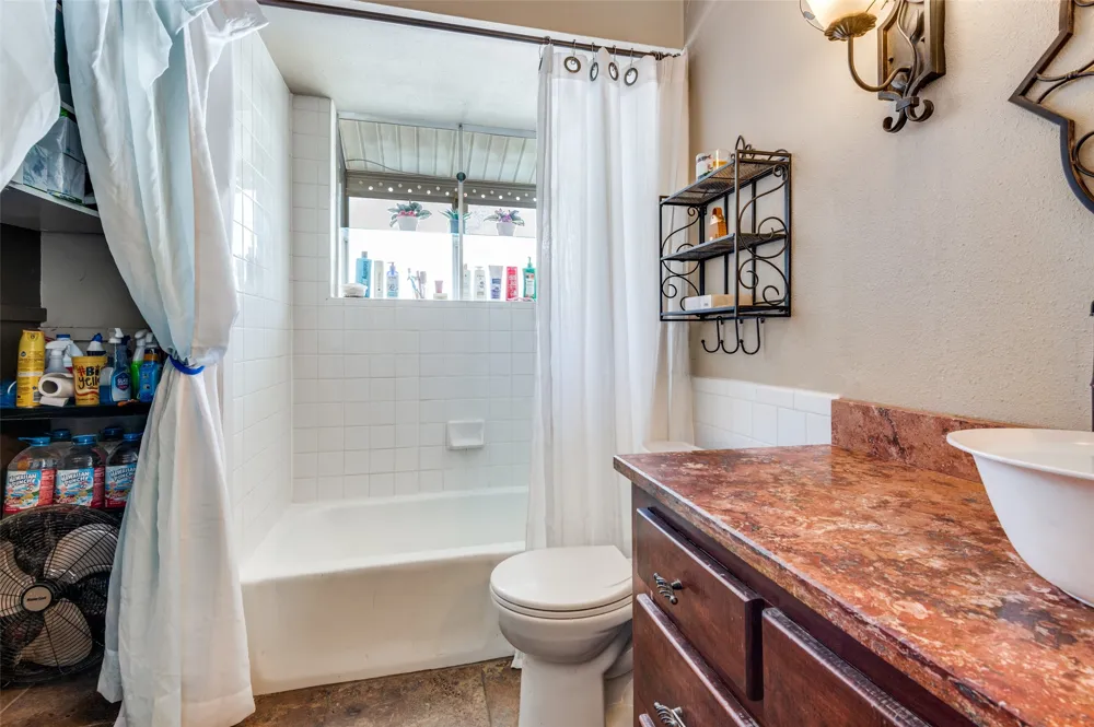 3722 Devonshire Court W Irving, TX 75062