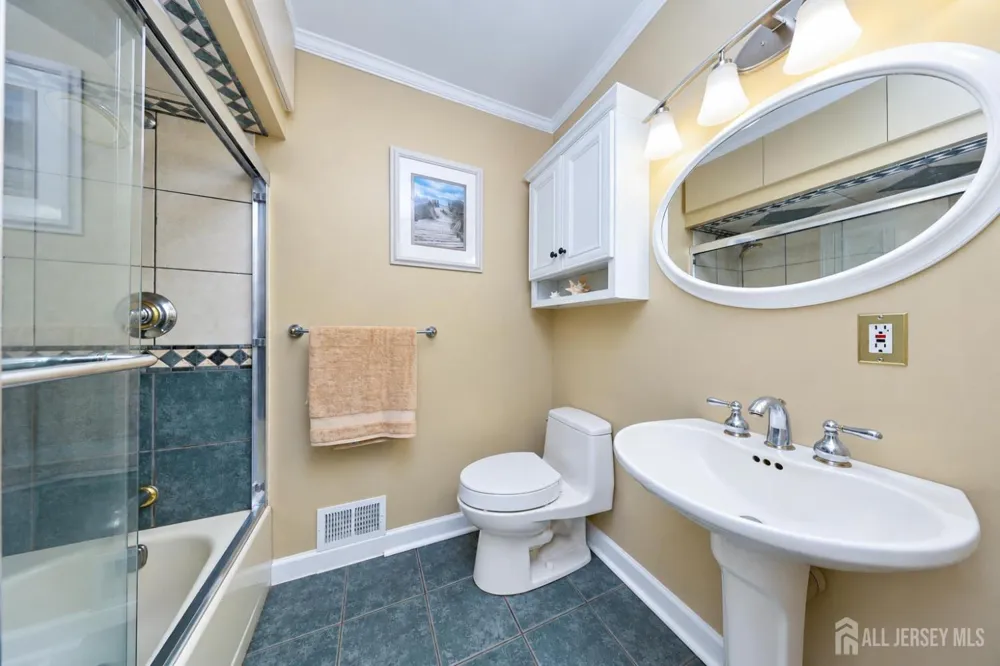 987 Bennetts Mills Road Jackson, NJ 08527
