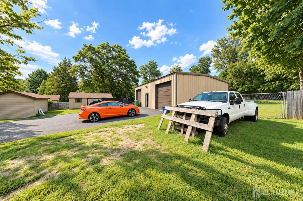 987 Bennetts Mills Road Jackson, NJ 08527
