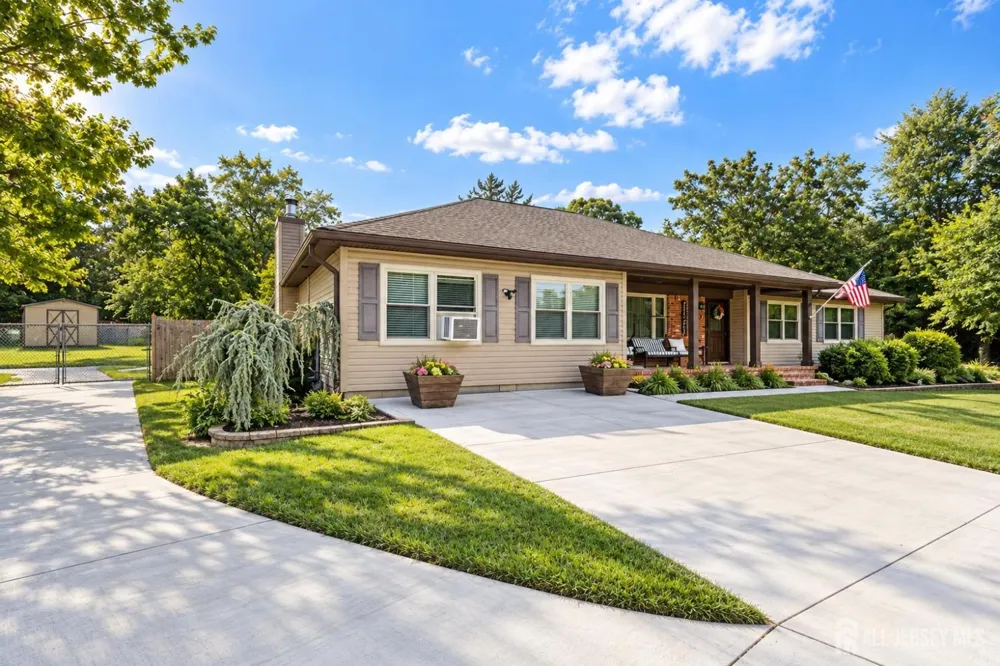 987 Bennetts Mills Road Jackson, NJ 08527