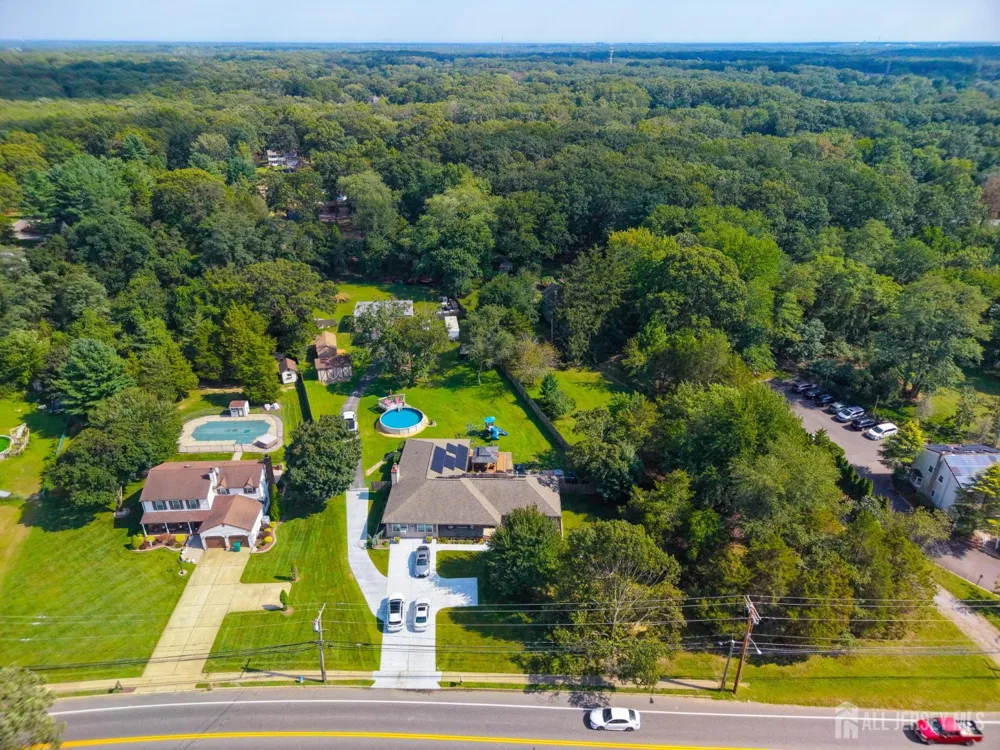987 Bennetts Mills Road Jackson, NJ 08527