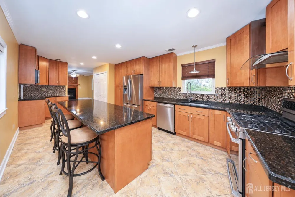 987 Bennetts Mills Road Jackson, NJ 08527