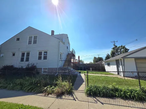 1606 WILSON AVENUE