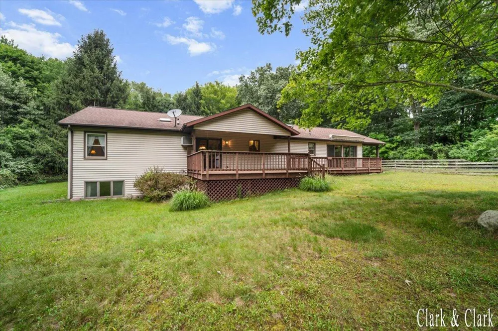 11080 Vergennes Street SE Lowell Charter Township, MI 49331