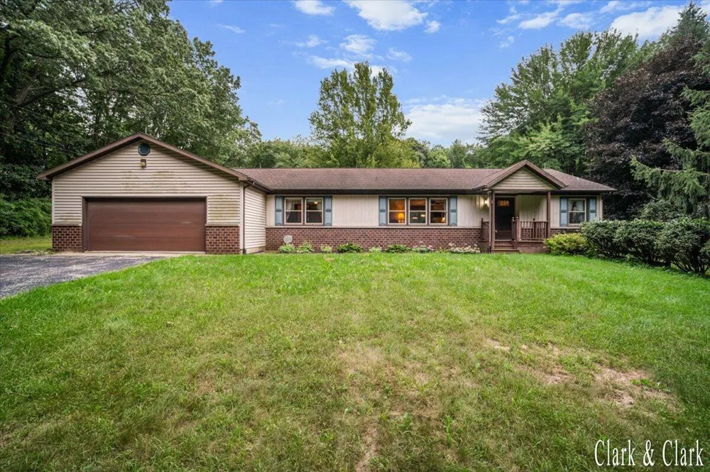 11080 Vergennes Street SE Lowell Charter Township, MI 49331