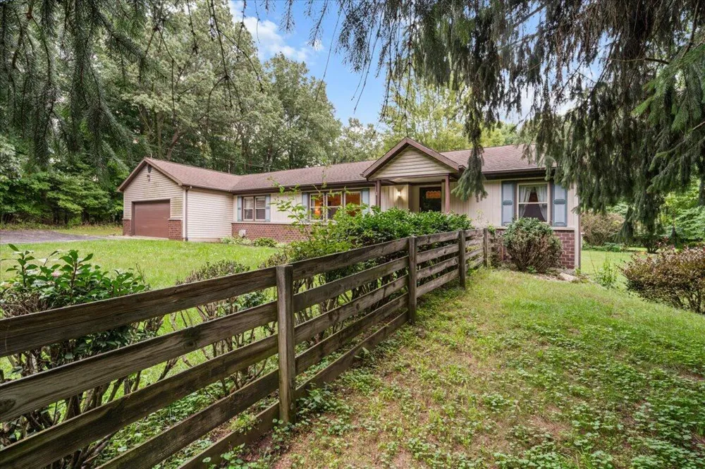 11080 Vergennes Street SE Lowell Charter Township, MI 49331