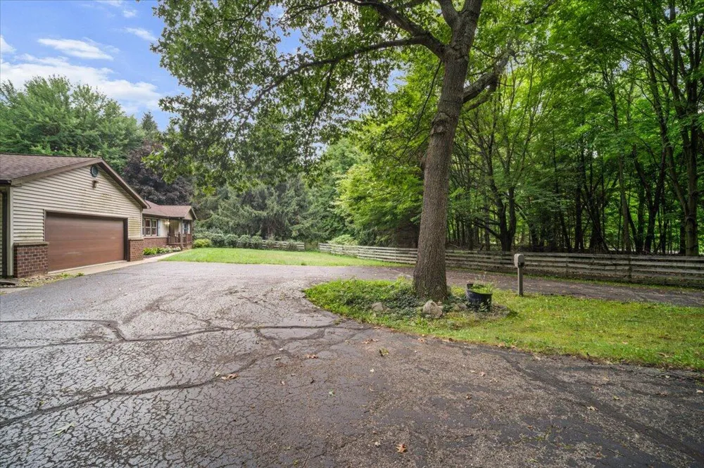 11080 Vergennes Street SE Lowell Charter Township, MI 49331