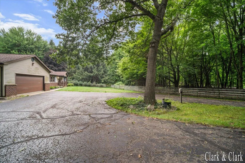 11080 Vergennes Street SE Lowell Charter Township, MI 49331
