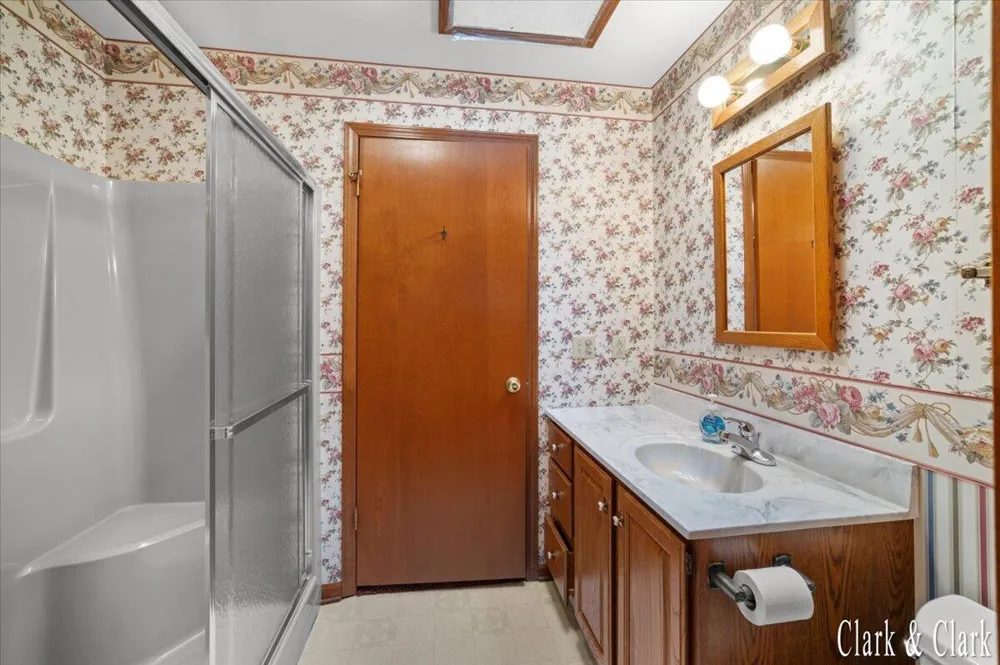 11080 Vergennes Street SE Lowell Charter Township, MI 49331