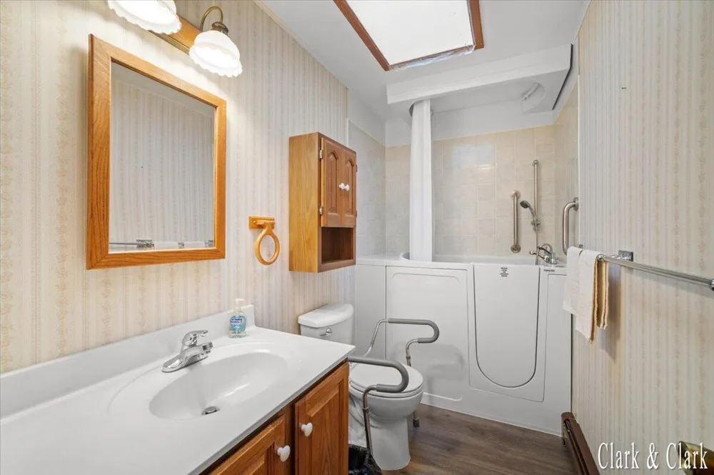 11080 Vergennes Street SE Lowell Charter Township, MI 49331