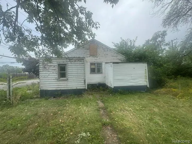 14846 Maddelein Street Detroit City, MI 48205
