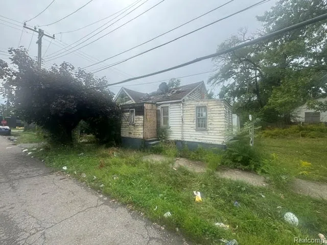 14846 Maddelein Street Detroit City, MI 48205