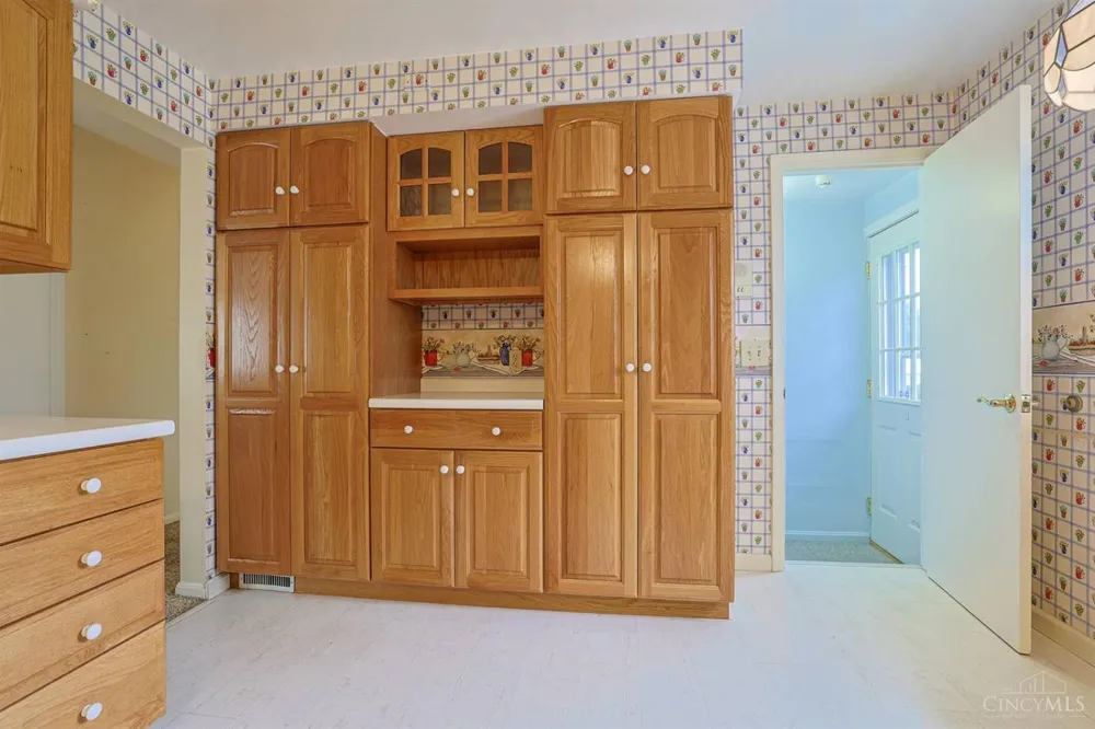 9154 Silva Drive Colerain, OH 45251