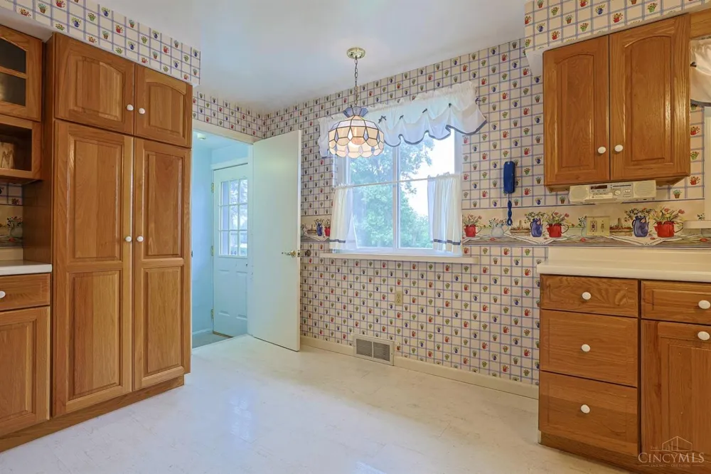 9154 Silva Drive Colerain, OH 45251