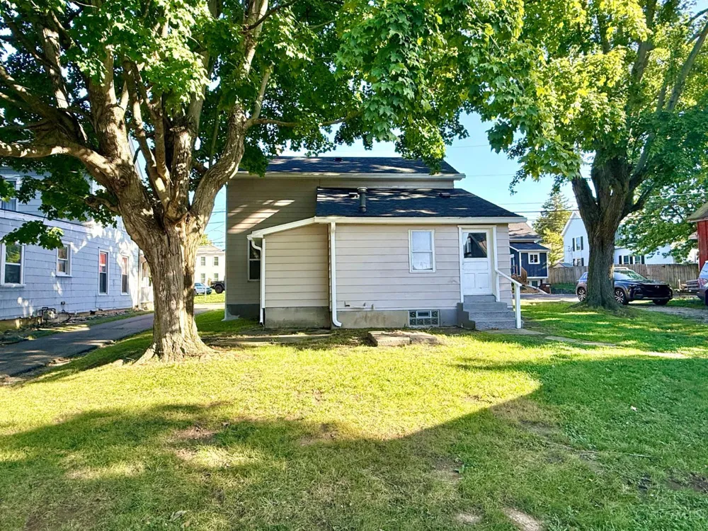 9 Chillicothe Avenue Lebanon, OH 45036