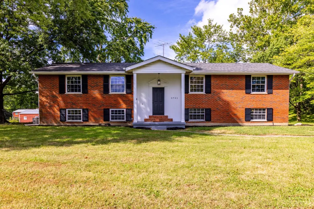 5741 Nickview Drive Green, OH 45247