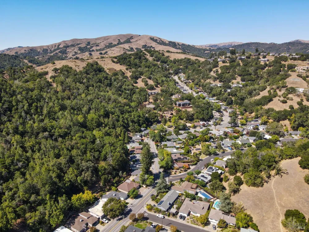 275 Oak Manor Drive Fairfax, CA 94930