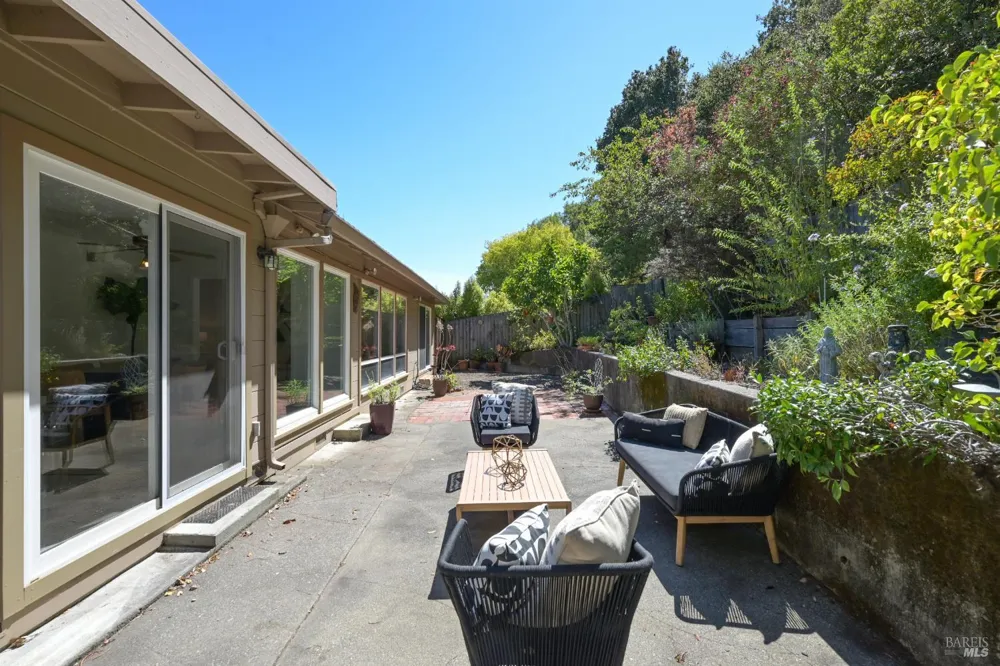275 Oak Manor Drive Fairfax, CA 94930