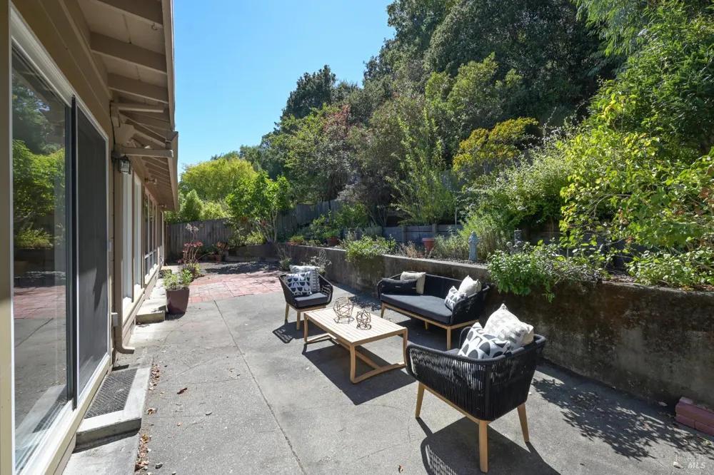 275 Oak Manor Drive Fairfax, CA 94930