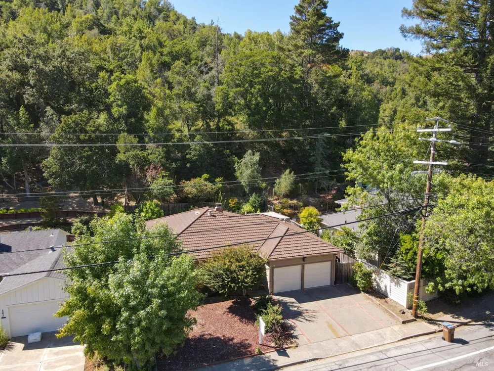 275 Oak Manor Drive Fairfax, CA 94930
