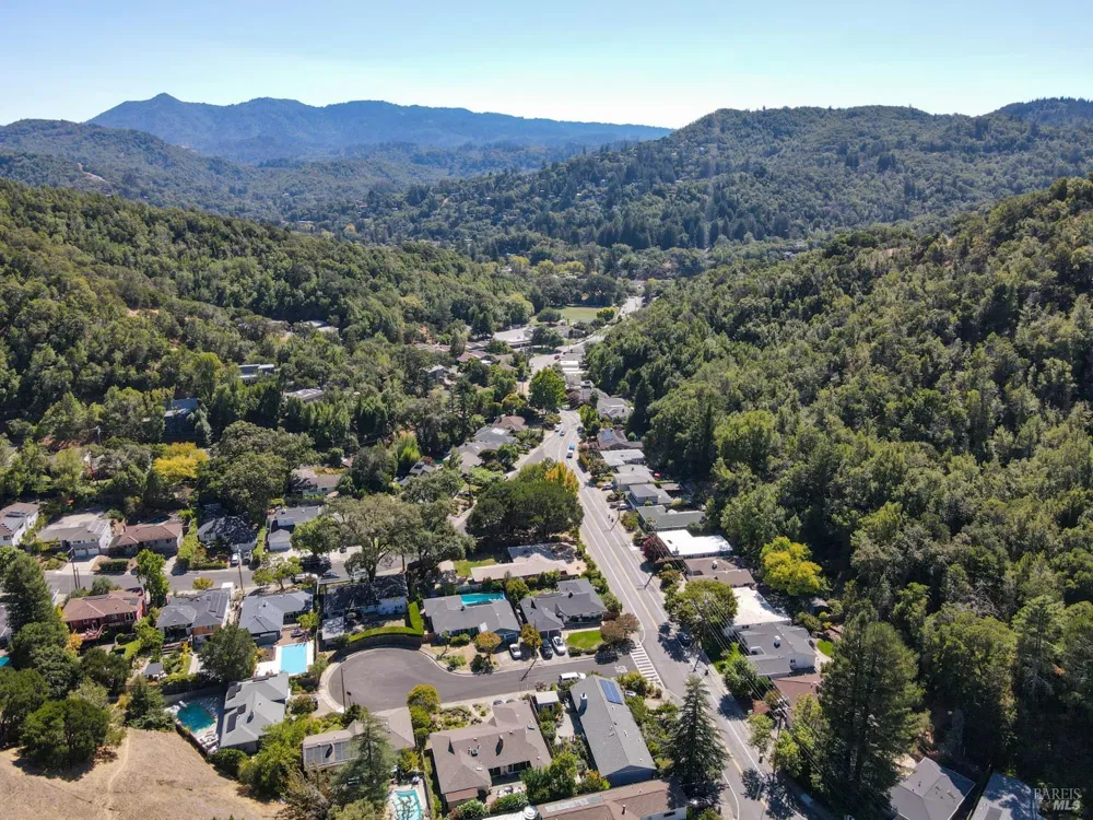 275 Oak Manor Drive Fairfax, CA 94930