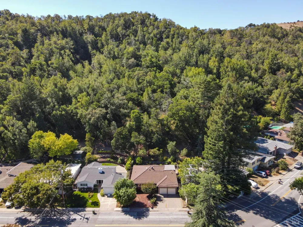 275 Oak Manor Drive Fairfax, CA 94930
