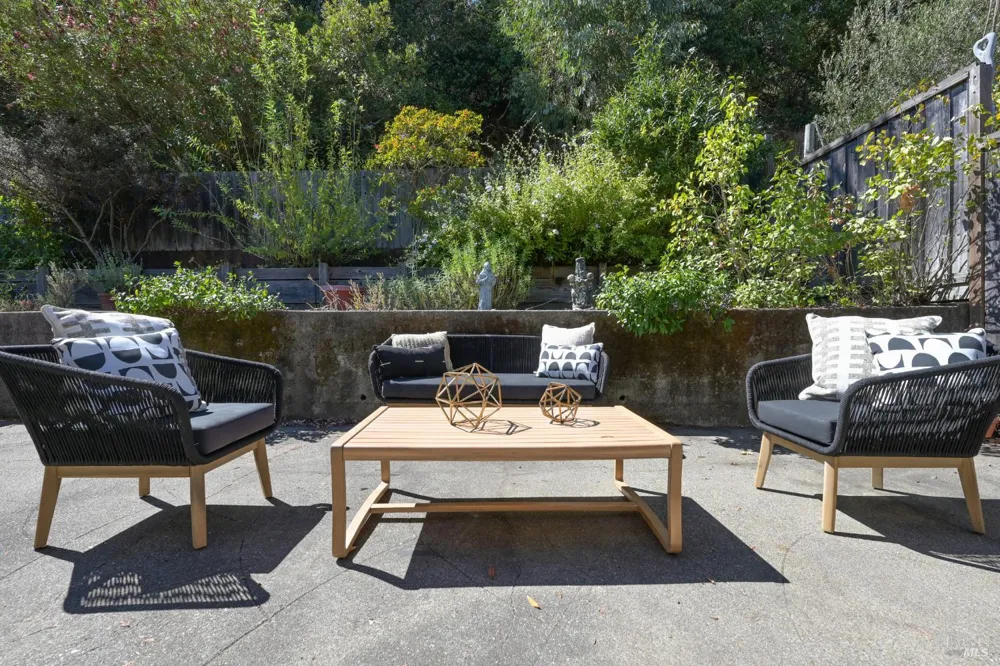 275 Oak Manor Drive Fairfax, CA 94930