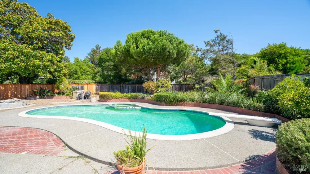 170 Riviera Drive San Rafael, CA 94901