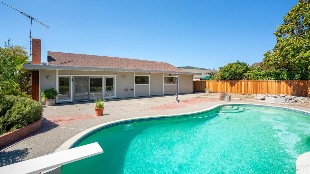 170 Riviera Drive San Rafael, CA 94901