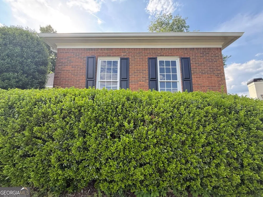 3607 Hampstead LN NE Roswell, GA 30075